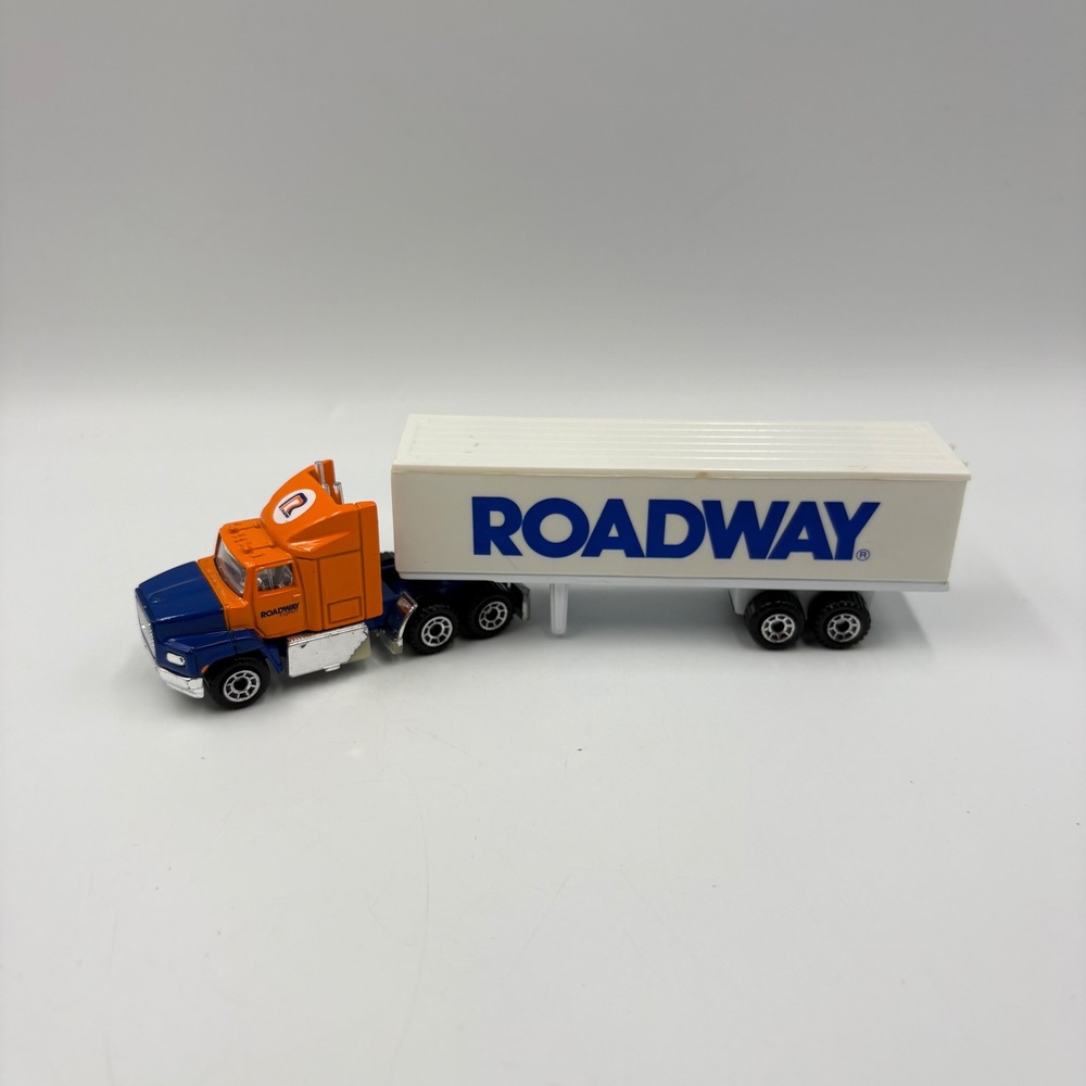 Matchbox Ford Aeromax Roadway Semi Truck Trailer 1:97 Scale Orange Blue Good